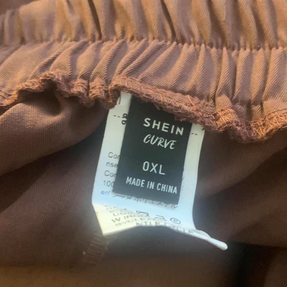Drawstring Runched pants - Picture 3 of 4